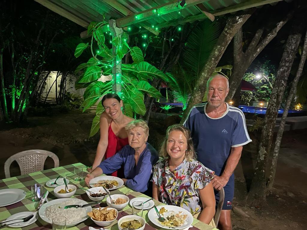 Jungle Restaurant And Villa 乌纳瓦图纳 外观 照片